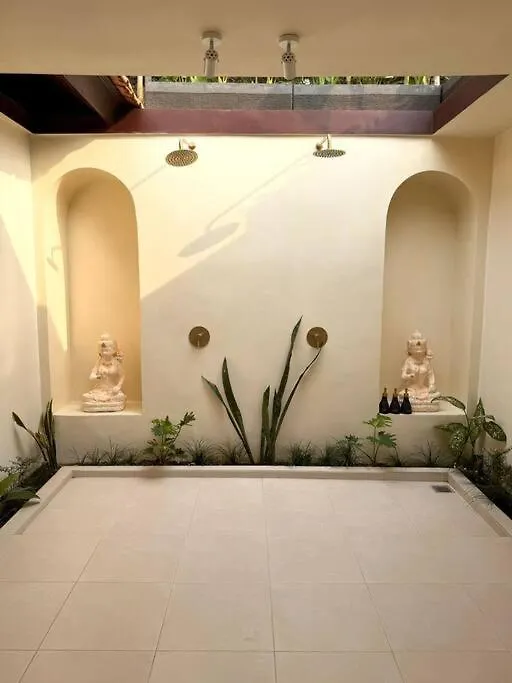 Superior One Bedroom Apartment W Stunning Waterfall View Ubud  0*, Ubud (Bali)